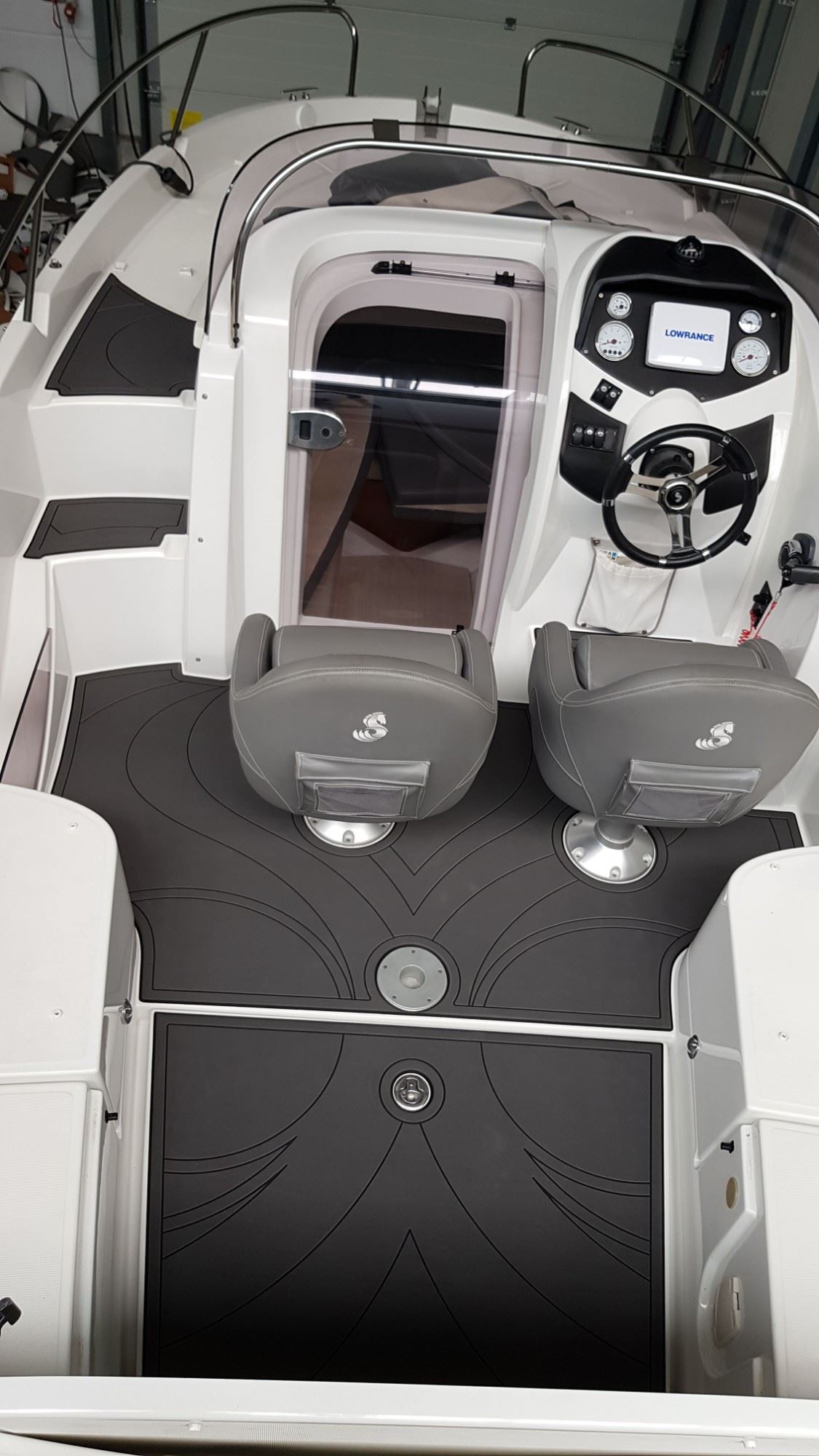 Beneteau Flyer 650: fertiger Boden nach dem Entwurf