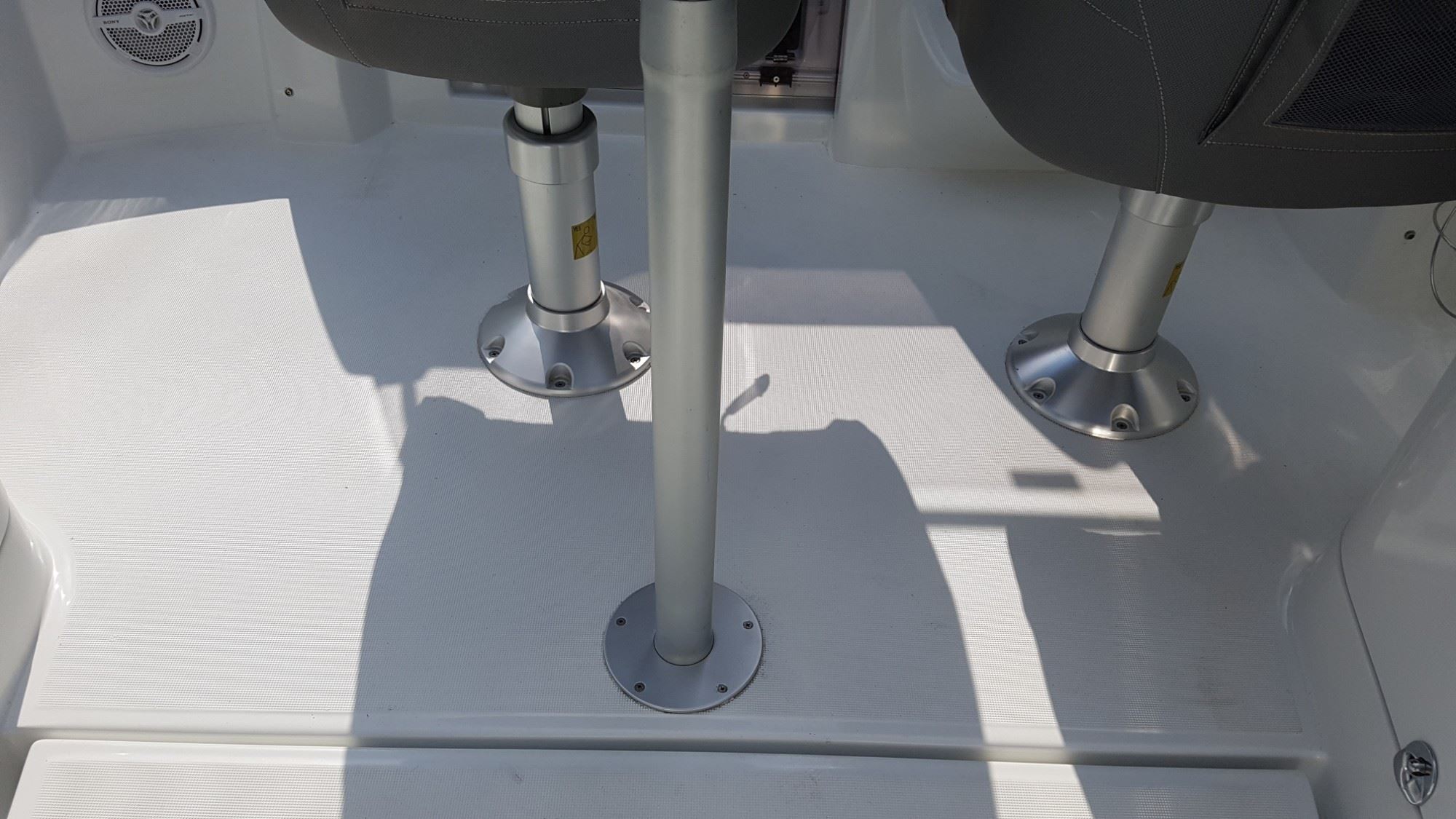 Beneteau Flyer 650, Cockpit vorher
