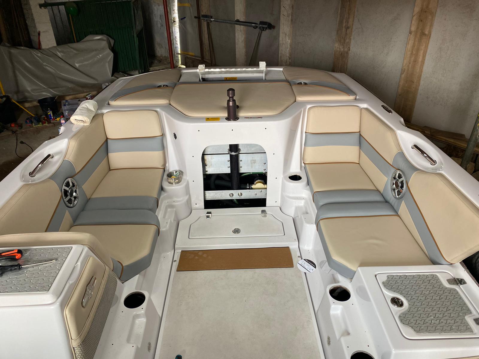Super Air Nautique 220 TE, Cockpit vorher