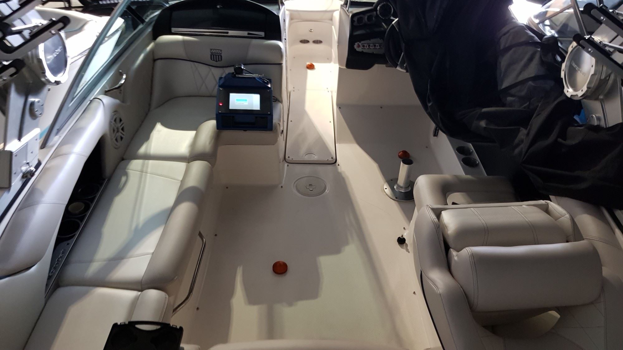 Mastercraft X15, Cockpit vorher